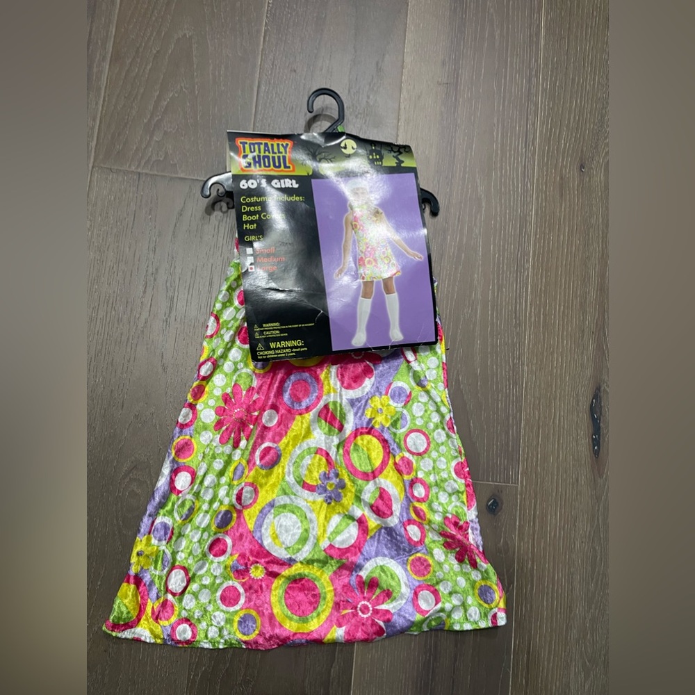 Totally Ghoul 60’s girl child costume. NWT large 10-12